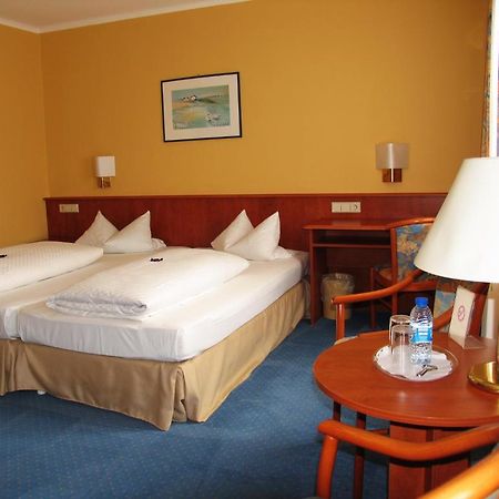 Rheinhotel Luxhof Hockenheim Exterior photo