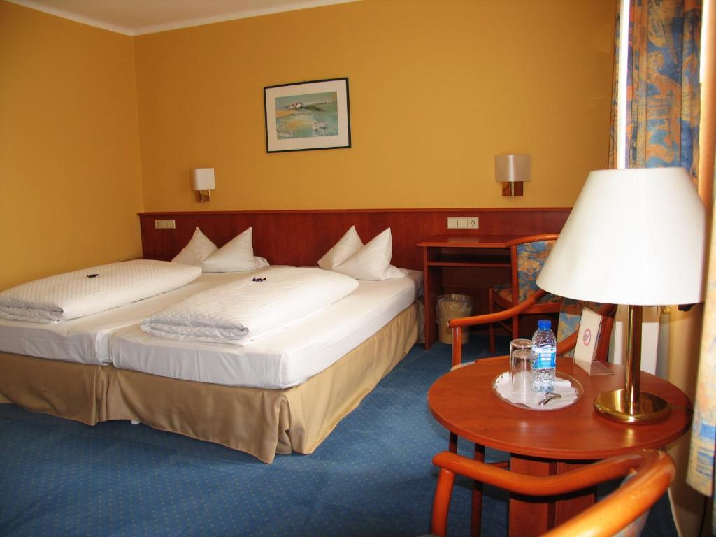 Rheinhotel Luxhof Hockenheim Exterior photo